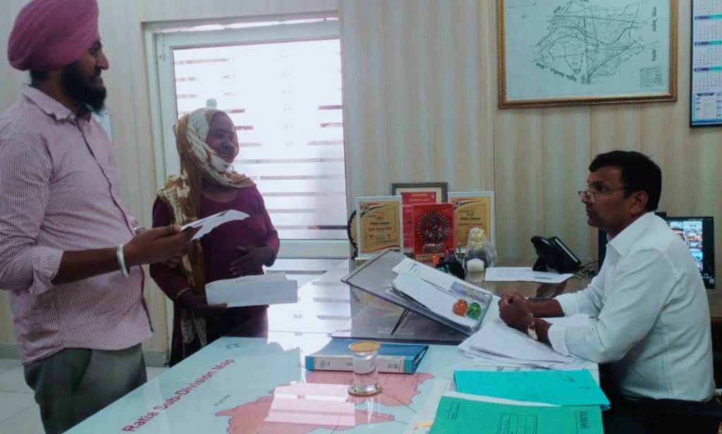 SDM heard public grievances at the Samadhan Shivir issued instructions for resolution
